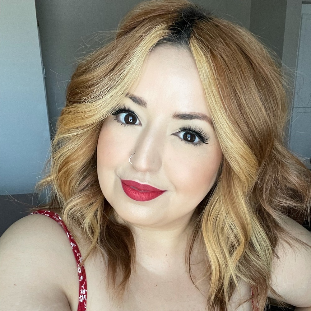 Meet your Posher, Celeste